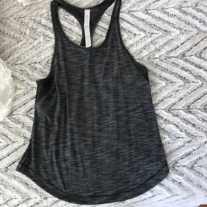 Lululemon tank size 6